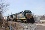 CSX 8872 leads CA-11